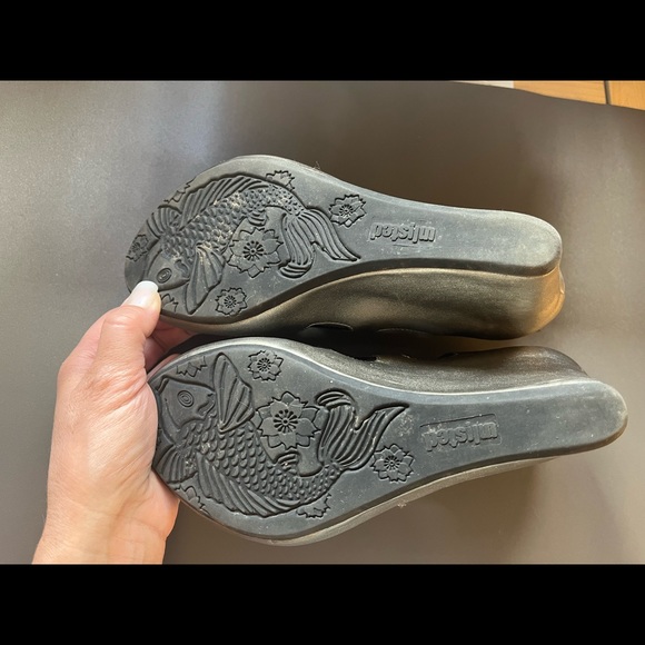🌷🌷Unlisted Wedge Sandals Size 8.5 🌷🌷 - Picture 9 of 10